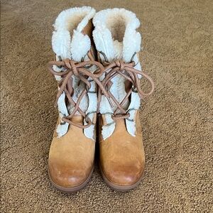 Sorel Women's Brown and Cream Winter Boots
